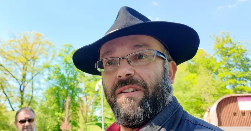 Daniel Sterzik — dezinformátor, profil DETEKTIVNÍ PARTA