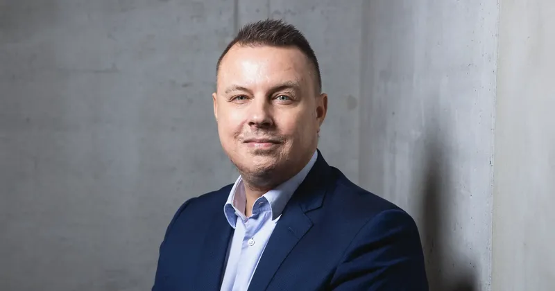 Jindřich Rajchl — dezinformátor, profil DETEKTIVNÍ PARTA